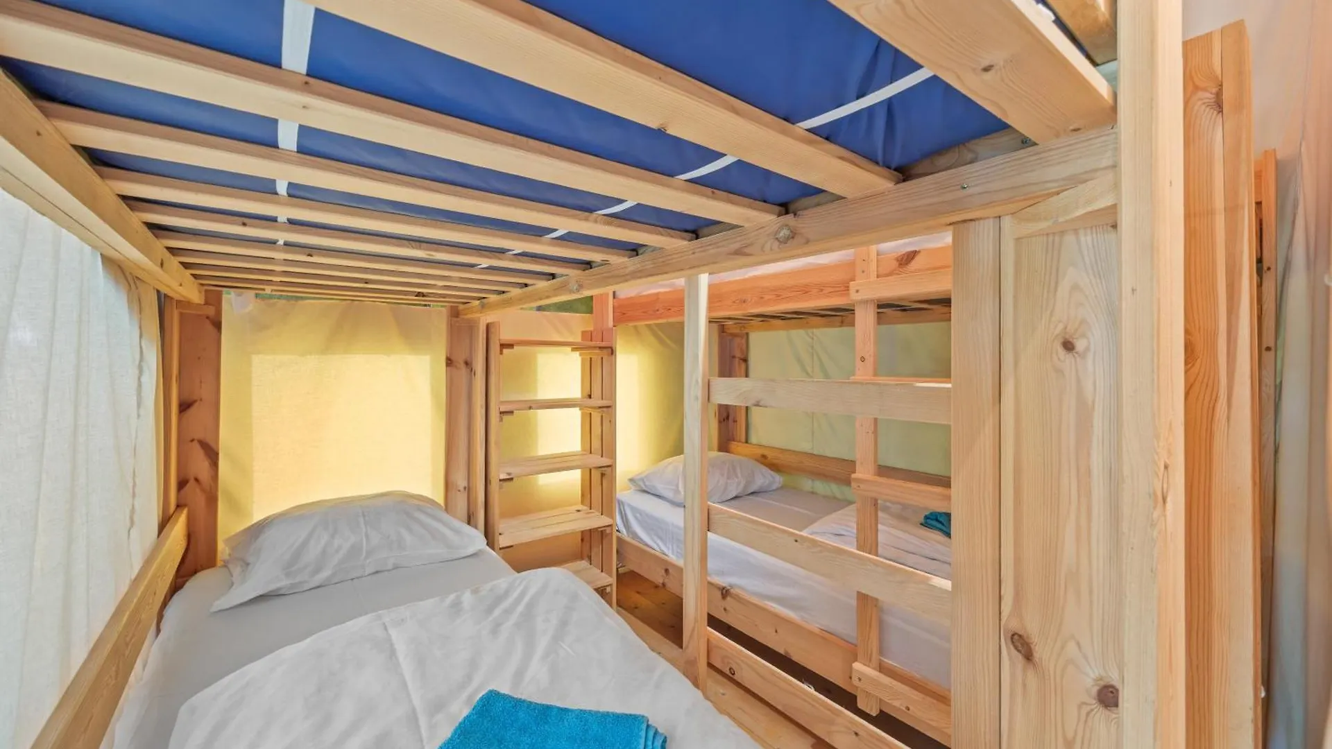 Easyatent Safari Tent Lanterna Cervar-Porat 0*,  Croatia