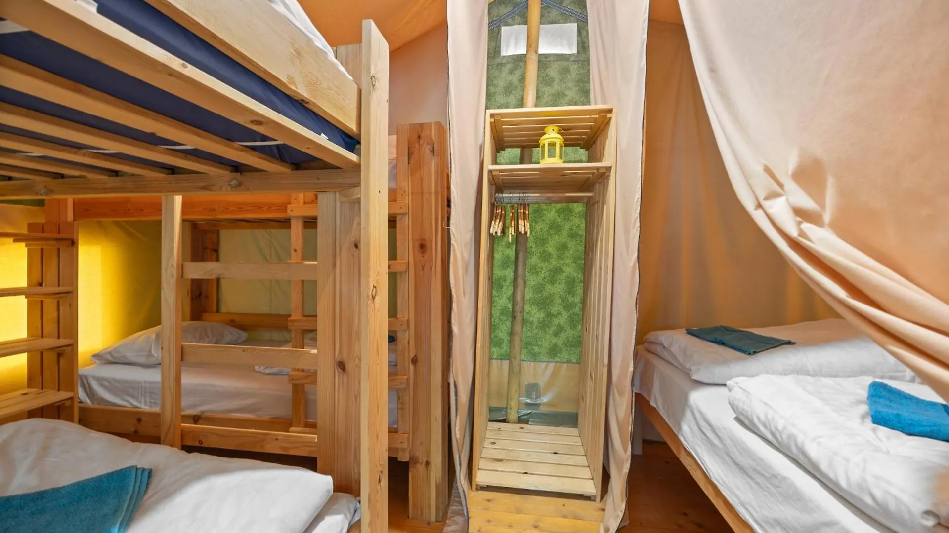 Easyatent Safari Tent Lanterna Cervar-Porat 0*,  Croatia