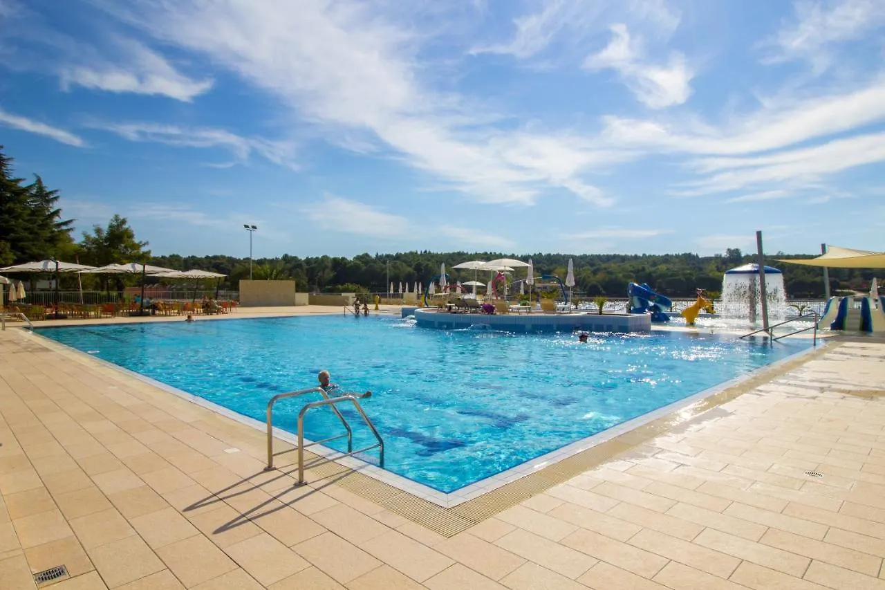Easyatent Safari Tent Lanterna Cervar-Porat Holiday park