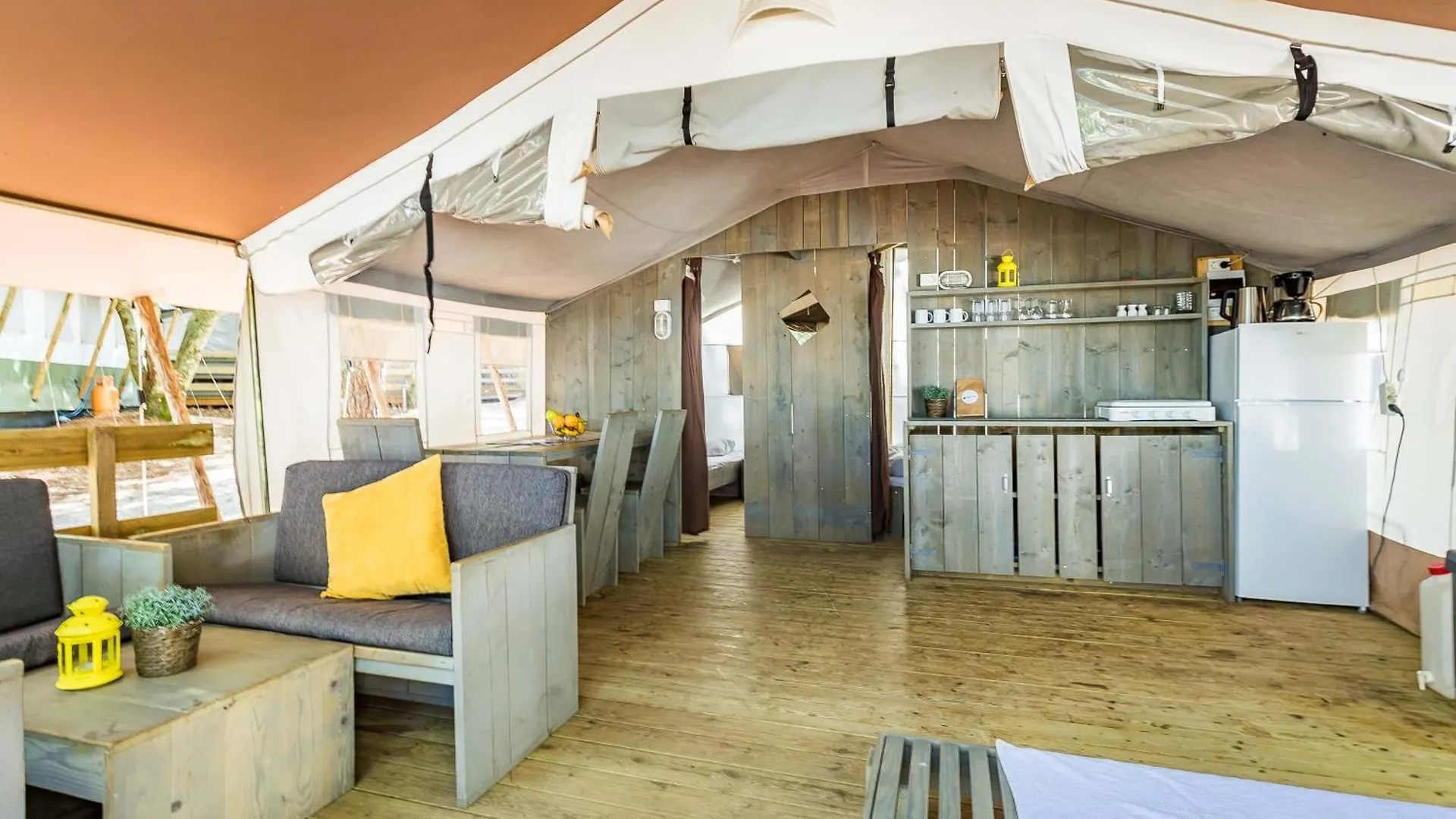 Easyatent Safari Tent Lanterna Cervar-Porat Holiday park