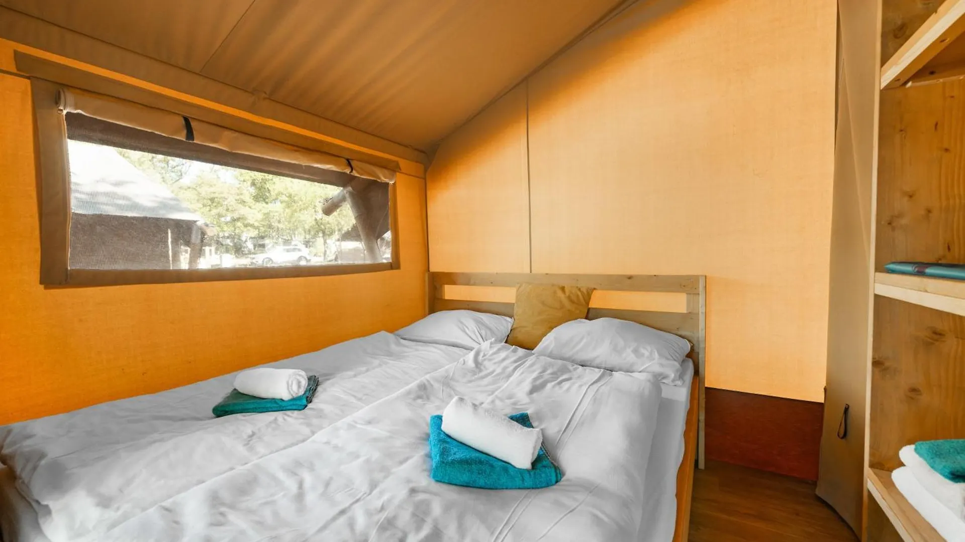 Easyatent Safari Tent Lanterna Cervar-Porat Croatia